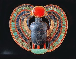 Pettorale a scarabeo, dalla tomba di Tutankhamon